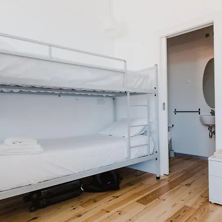 Jaca Hostal *